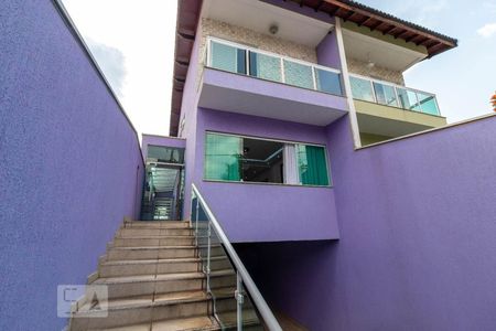 Casa à venda com 250m², 3 quartos e 5 vagas Casa à venda com 250m², 3 quartos e 5 vagasFachada Interna