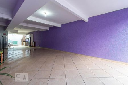 Casa à venda com 250m², 3 quartos e 5 vagas Casa à venda com 250m², 3 quartos e 5 vagasGaragem