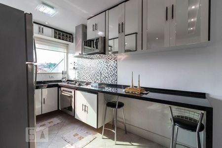 Casa à venda com 250m², 3 quartos e 5 vagas Casa à venda com 250m², 3 quartos e 5 vagasCozinha