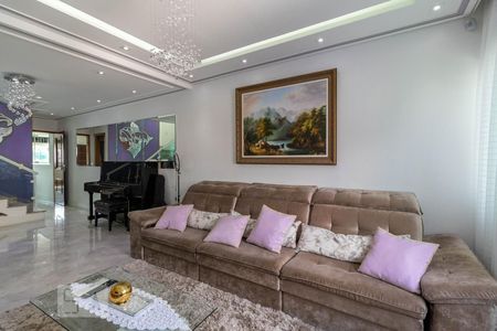 Sala de Estar de casa à venda com 3 quartos, 250m² em Jardim Monjolo, São Paulo
