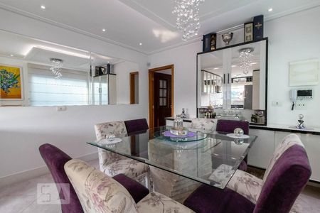 Casa à venda com 250m², 3 quartos e 5 vagas Casa à venda com 250m², 3 quartos e 5 vagasSala de Jantar