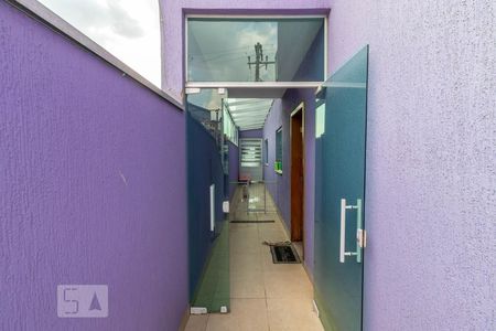 Casa à venda com 250m², 3 quartos e 5 vagas Casa à venda com 250m², 3 quartos e 5 vagasCorredor Lateral