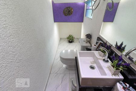 Casa à venda com 250m², 3 quartos e 5 vagas Casa à venda com 250m², 3 quartos e 5 vagasBanheiro da Área de Lazer