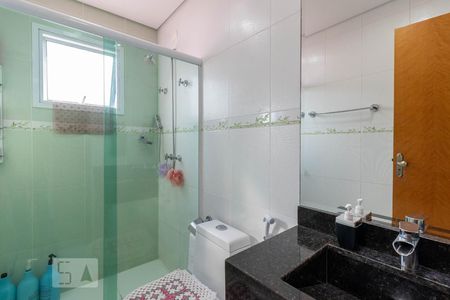 Casa à venda com 250m², 3 quartos e 5 vagas Casa à venda com 250m², 3 quartos e 5 vagasBanheiro da Suíte 1