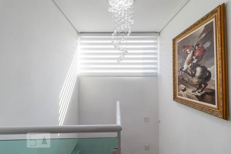 Casa à venda com 250m², 3 quartos e 5 vagas Casa à venda com 250m², 3 quartos e 5 vagasEscada