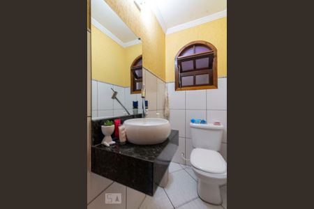 Lavabo de casa de condomínio para alugar com 3 quartos, 240m² em Vila Nova Curuca, São Paulo