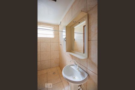 Banheiro  de apartamento para alugar com 1 quarto, 37m² em Petrópolis, Porto Alegre