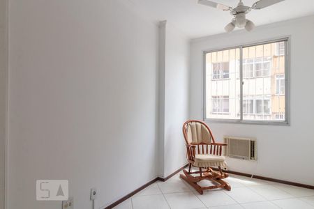 Sala de apartamento à venda com 2 quartos, 55m² em Teresópolis, Porto Alegre
