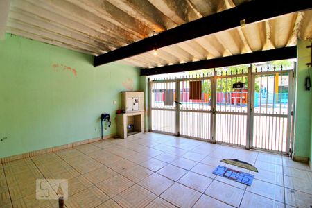 Casa à venda com 200m², 2 quartos e 2 vagasGaragem