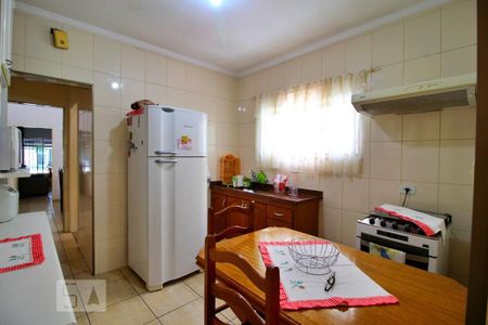 Casa à venda com 200m², 2 quartos e 2 vagasCozinha
