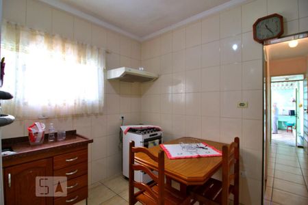 Casa à venda com 200m², 2 quartos e 2 vagasCozinha