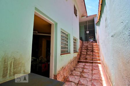 Casa à venda com 200m², 2 quartos e 2 vagasCorredor