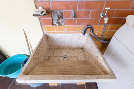 Casa à venda com 85m², 3 quartos e 2 vagas Casa à venda com 85m², 3 quartos e 2 vagasÁrea de serviço