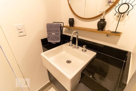 Banheiro de kitnet/studio para alugar com 1 quarto, 25m² em Vila Mariana, São Paulo