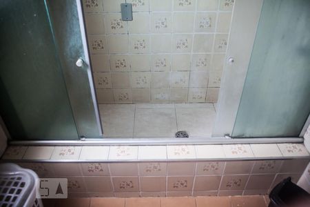 Apartamento à venda com 78m², 2 quartos e 1 vagaDetalhe do banheiro