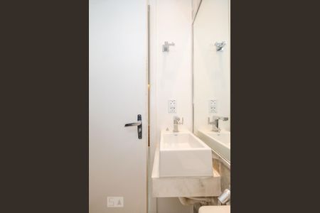 Apartamento à venda com 206m², 4 quartos e 2 vagasLavabo