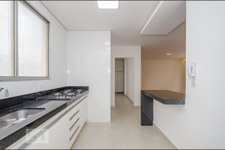 Apartamento à venda com 206m², 4 quartos e 2 vagasCozinha