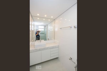 Apartamento à venda com 206m², 4 quartos e 2 vagasBanheiro da Suíte