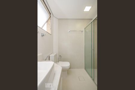 Apartamento à venda com 206m², 4 quartos e 2 vagasBanheiro Social 2