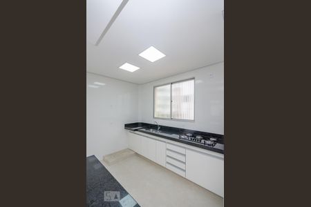 Apartamento à venda com 206m², 4 quartos e 2 vagasCozinha