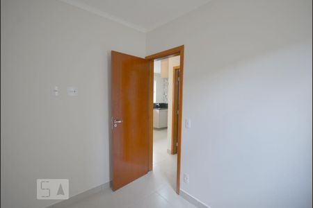 Quarto 1 de apartamento para alugar com 2 quartos, 33m² em Vila Marte, São Paulo