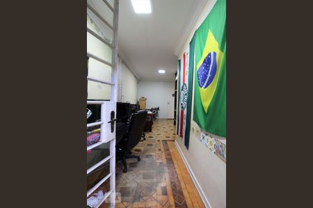 Casa à venda com 210m², 3 quartos e 3 vagasEscritório