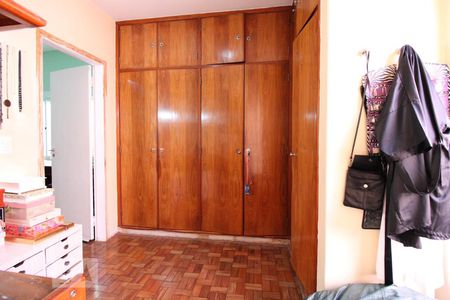 Casa à venda com 210m², 3 quartos e 3 vagasCloset