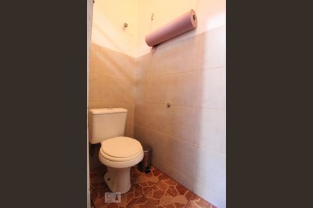 Casa à venda com 210m², 3 quartos e 3 vagasBanheiro de serviço