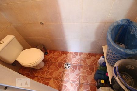 Casa à venda com 210m², 3 quartos e 3 vagasBanheiro de serviço