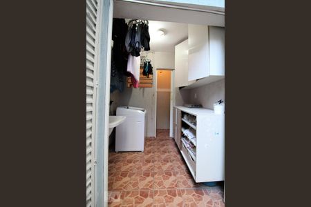 Casa à venda com 210m², 3 quartos e 3 vagasÁrea de serviço