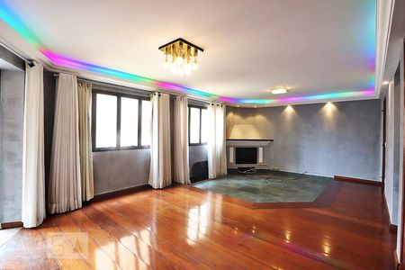 Sala de apartamento à venda com 3 quartos, 138m² em Vila Bastos, Santo André