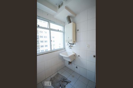 Apartamento à venda com 94m², 2 quartos e 1 vagaÁrea de Serviço