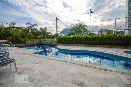 Apartamento à venda com 94m², 2 quartos e 1 vagaÁrea comum - Piscina