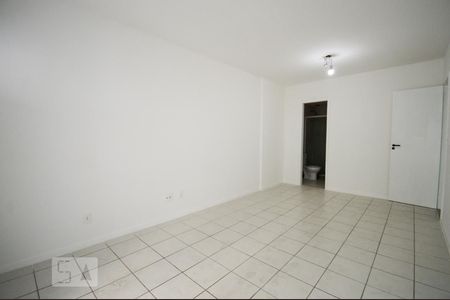 Apartamento à venda com 94m², 2 quartos e 1 vagaSuíte - 2º andar