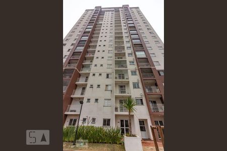 Apartamento para alugar com 61m², 2 quartos e 1 vaga Apartamento para alugar com 61m², 2 quartos e 1 vagaFachada