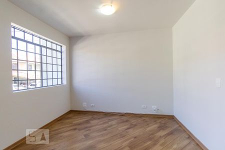 Sala de casa de condomínio para alugar com 3 quartos, 90m² em Alto Boqueirão, Curitiba