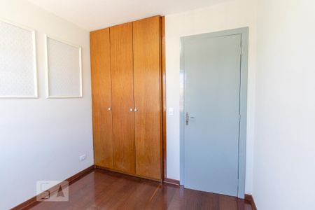 Quarto 1 de casa de condomínio para alugar com 3 quartos, 90m² em Alto Boqueirão, Curitiba