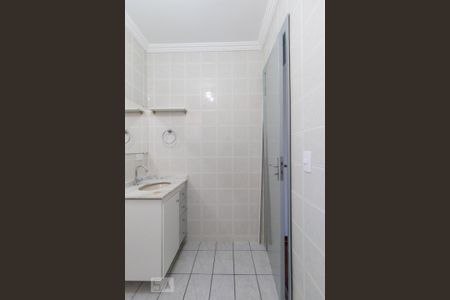 Casa de condomínio para alugar com 90m², 3 quartos e 3 vagas Casa de condomínio para alugar com 90m², 3 quartos e 3 vagasBanheiro Social