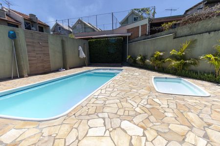 Casa de condomínio para alugar com 90m², 3 quartos e 3 vagas Casa de condomínio para alugar com 90m², 3 quartos e 3 vagasÁrea comum - Piscina