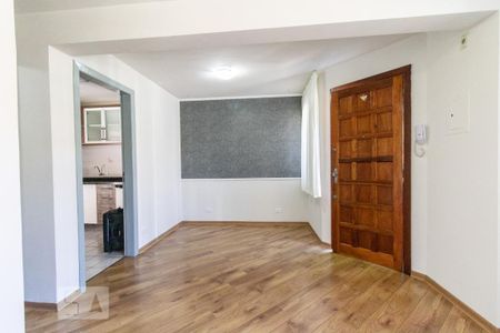 Sala de casa de condomínio para alugar com 3 quartos, 90m² em Alto Boqueirão, Curitiba