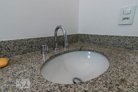 Apartamento para alugar com 69m², 2 quartos e 1 vagaBanheiro da Suíte