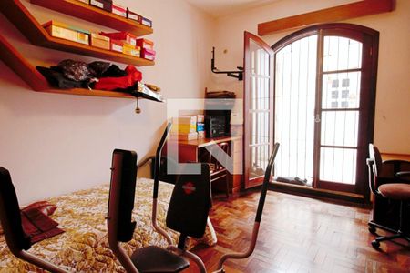 Casa à venda com 200m², 5 quartos e 2 vagasQuarto 3