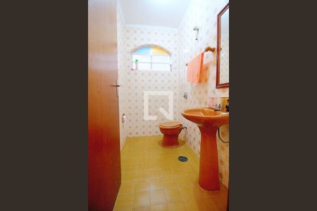 Casa à venda com 200m², 5 quartos e 2 vagasLavabo