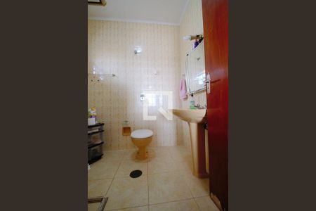 Casa à venda com 200m², 5 quartos e 2 vagasBanheiro da Suíte