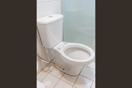 Apartamento para alugar com 58m², 2 quartos e 1 vagaDetalhe - Banheiro Social