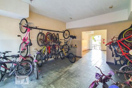 Apartamento à venda com 49m², 2 quartos e 1 vaga Apartamento à venda com 49m², 2 quartos e 1 vagaÁrea comum - Bicicletário