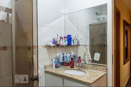 Casa à venda com 200m², 3 quartos e 4 vagasBanheiro