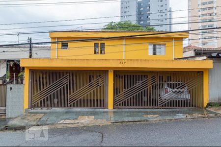 Casa à venda com 200m², 3 quartos e 4 vagasFachada