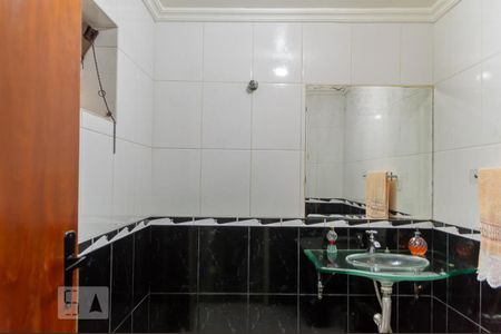 Casa à venda com 200m², 3 quartos e 4 vagasBanheiro