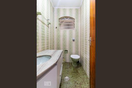 Casa à venda com 150m², 4 quartos e 2 vagasBanheiro